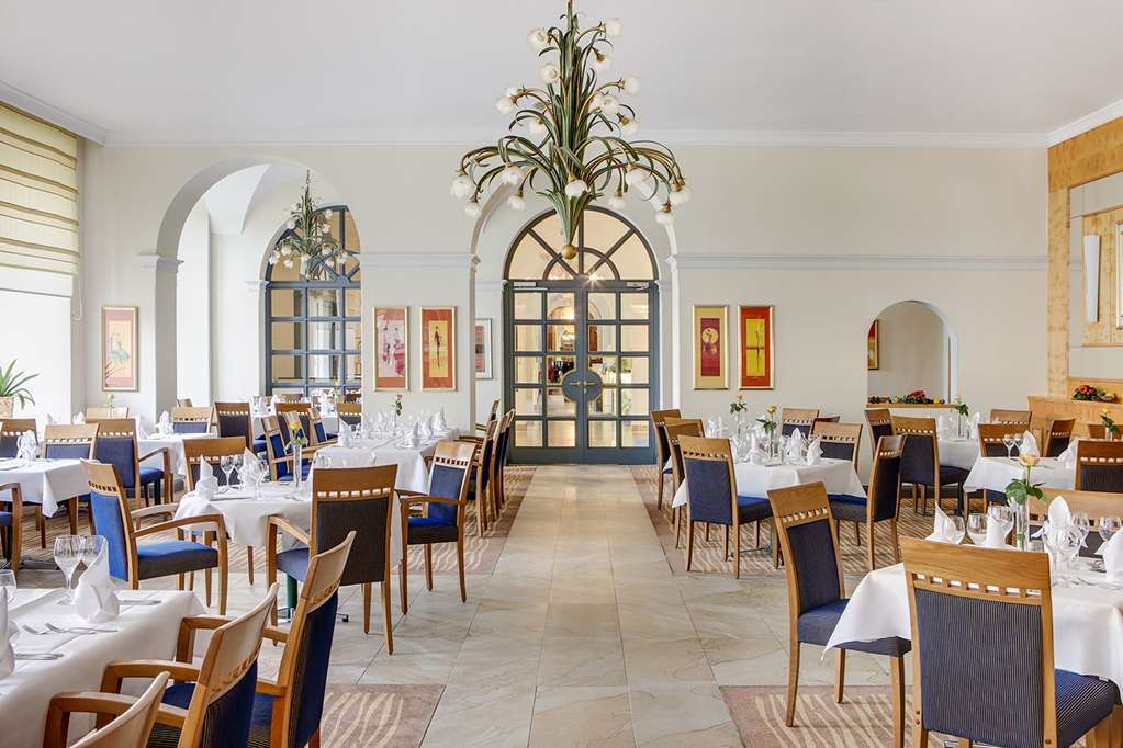 Welcome Hotel Residenzschloss Бамберг Ресторан фото