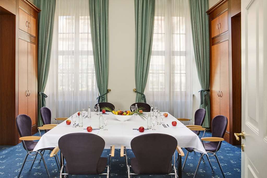 Welcome Hotel Residenzschloss Бамберг Удобства фото